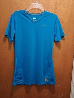 Women's NIKE FIT Size L